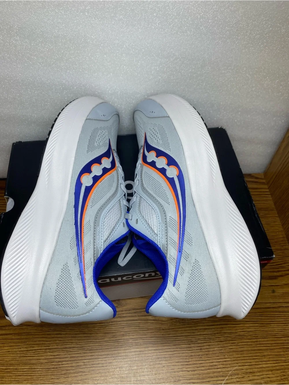 Saucony  Cohesion 18 Running Shoe Mens Size 13M Gray Cloud Lapis  S21034-216 New